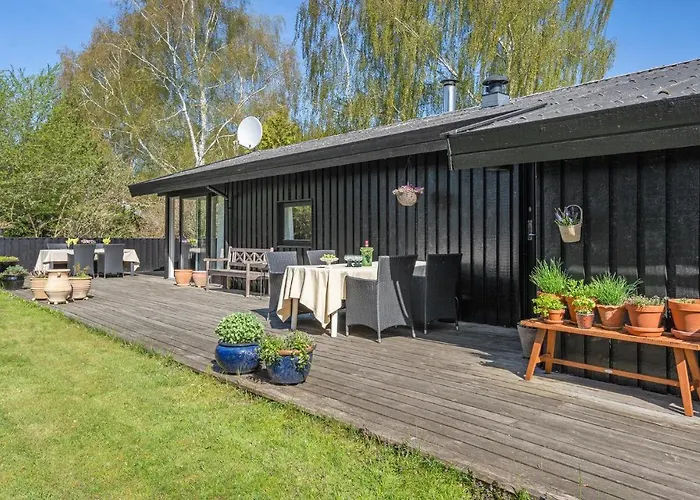Ferienhaus In With Kitchen *